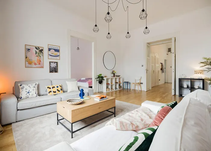 Pastel Dream 3br Gem Artful Spacious Lejlighed