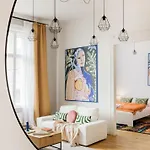 Pastel Dream 3br Gem Artful Spacious Budapest