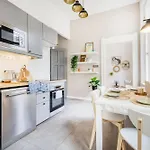 Pastel Dream 3br Gem Artful Spacious