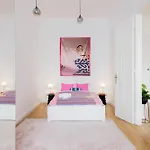 Pastel Dream 3br Gem Artful Spacious Budapest