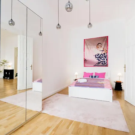 Pastel Dream 3br Gem Artful Spacious * Budapesta