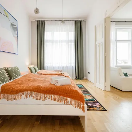 Pastel Dream 3br Gem Artful Spacious Apartament