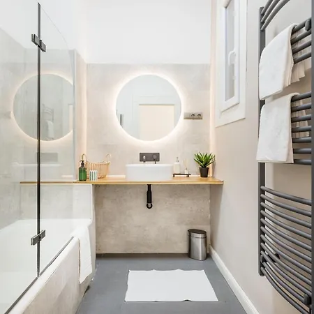 Pastel Dream 3br Gem Artful Spacious * 부다페스트