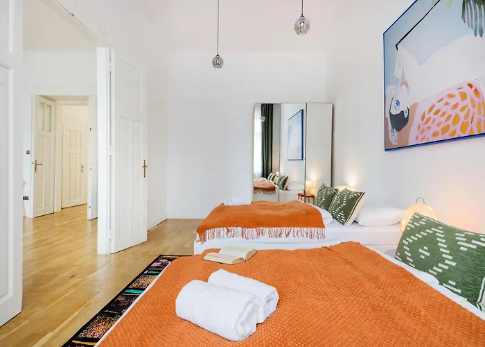 Pastel Dream 3br Gem Artful Spacious Apartament