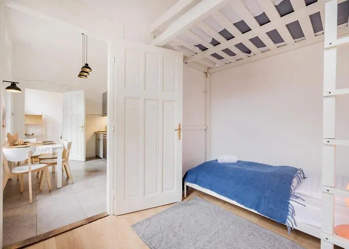 Pastel Dream 3br Gem Artful Spacious