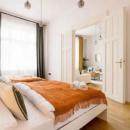 Pastel Dream 3br Gem Artful Spacious *