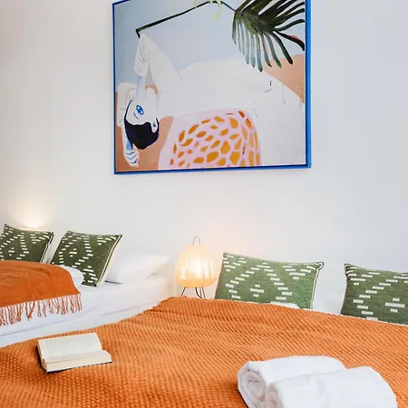 Pastel Dream 3br Gem Artful Spacious *