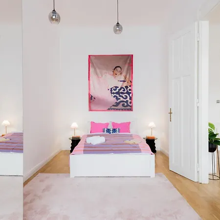Pastel Dream 3br Gem Artful Spacious 布达佩斯