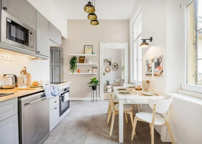 Апартаменты Pastel Dream 3br Gem Artful Spacious *
