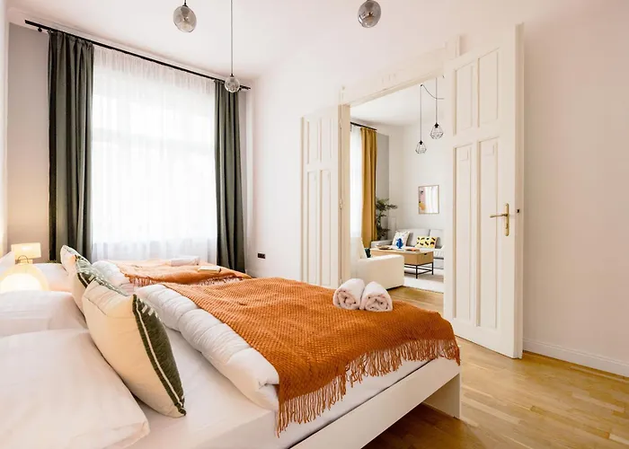 Pastel Dream 3br Gem Artful Spacious *