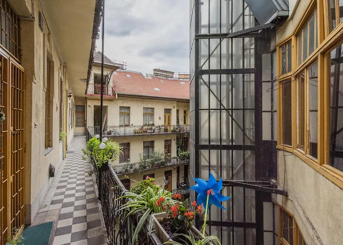 Апартаменты Pastel Dream 3br Gem Artful Spacious *