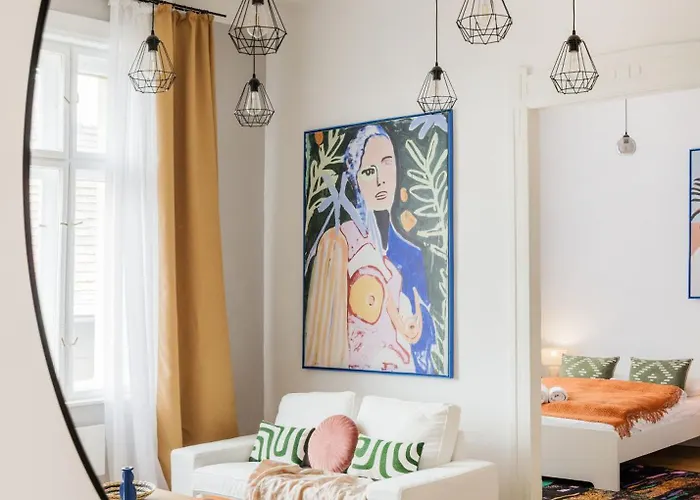 Pastel Dream 3br Gem Artful Spacious Budapešť
